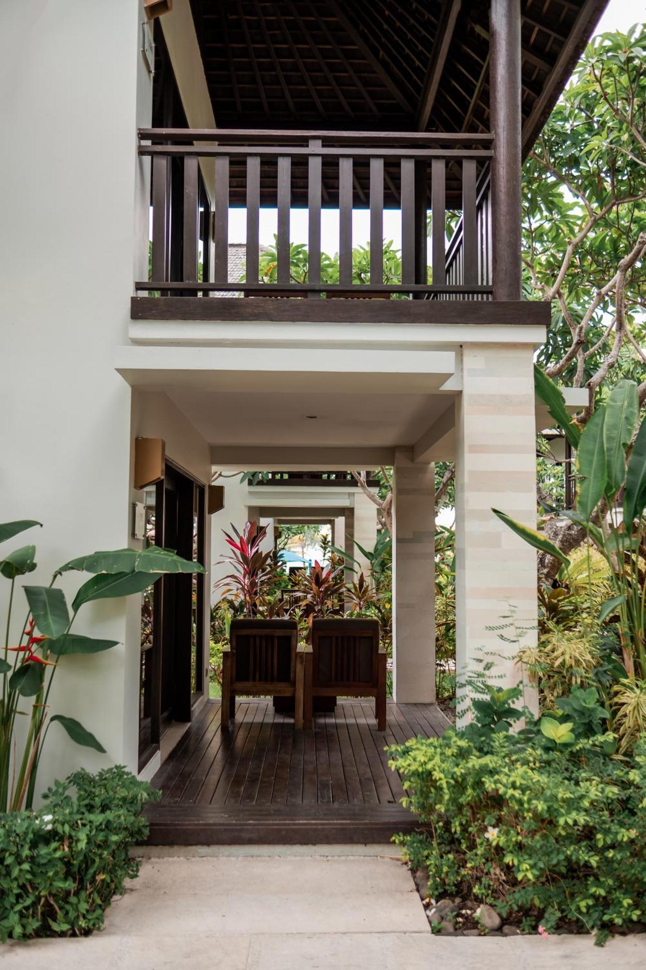 Living Asia Resort And Spa Senggigi Exterior photo