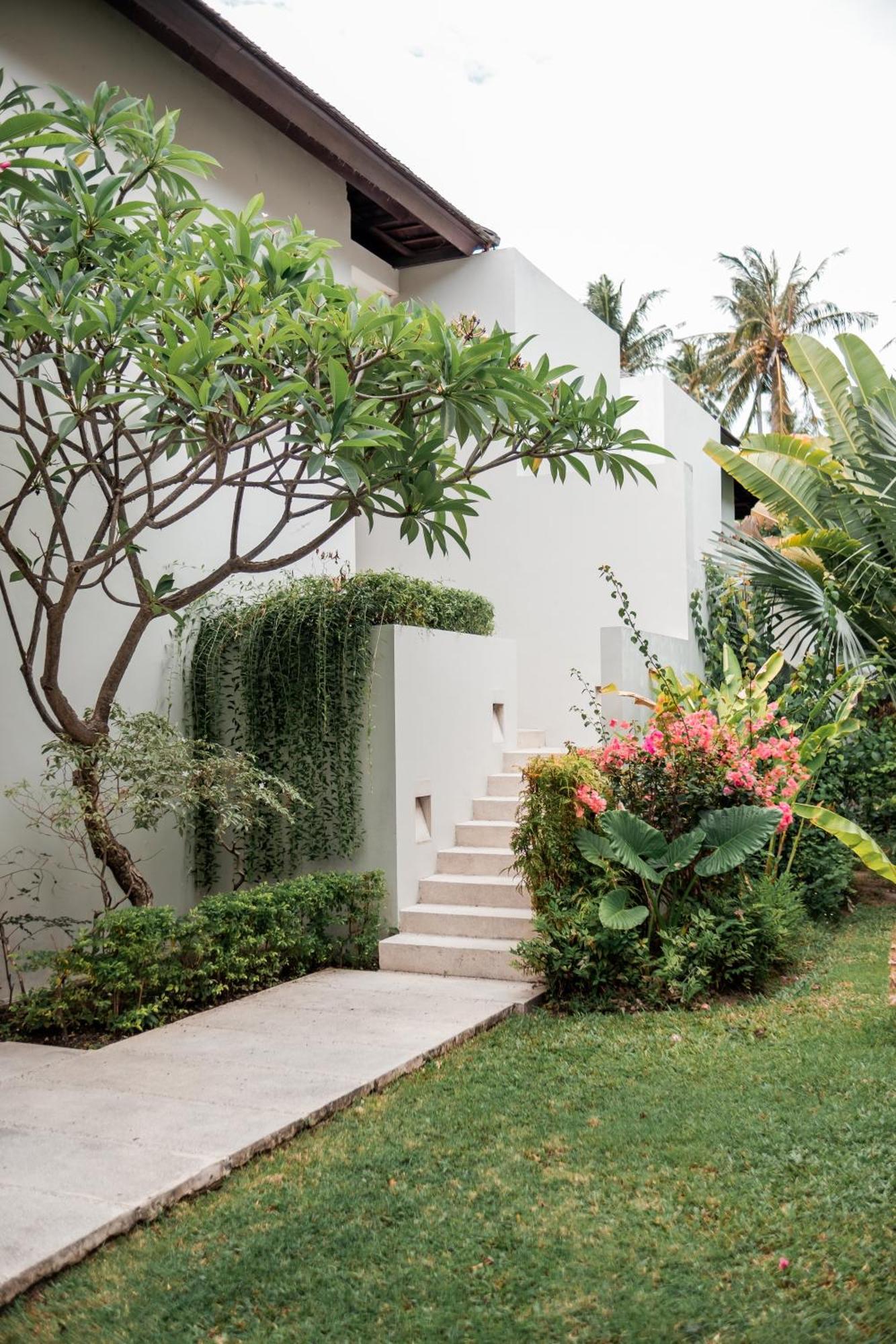 Living Asia Resort And Spa Senggigi Exterior photo