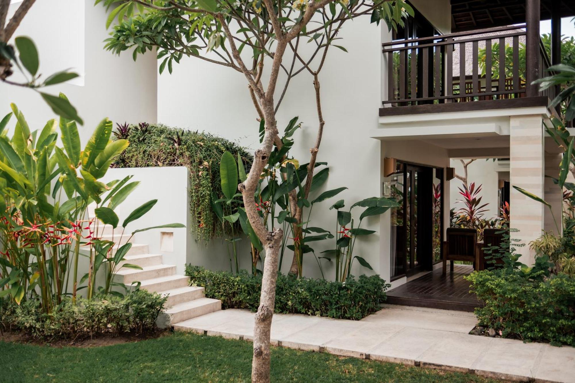 Living Asia Resort And Spa Senggigi Exterior photo