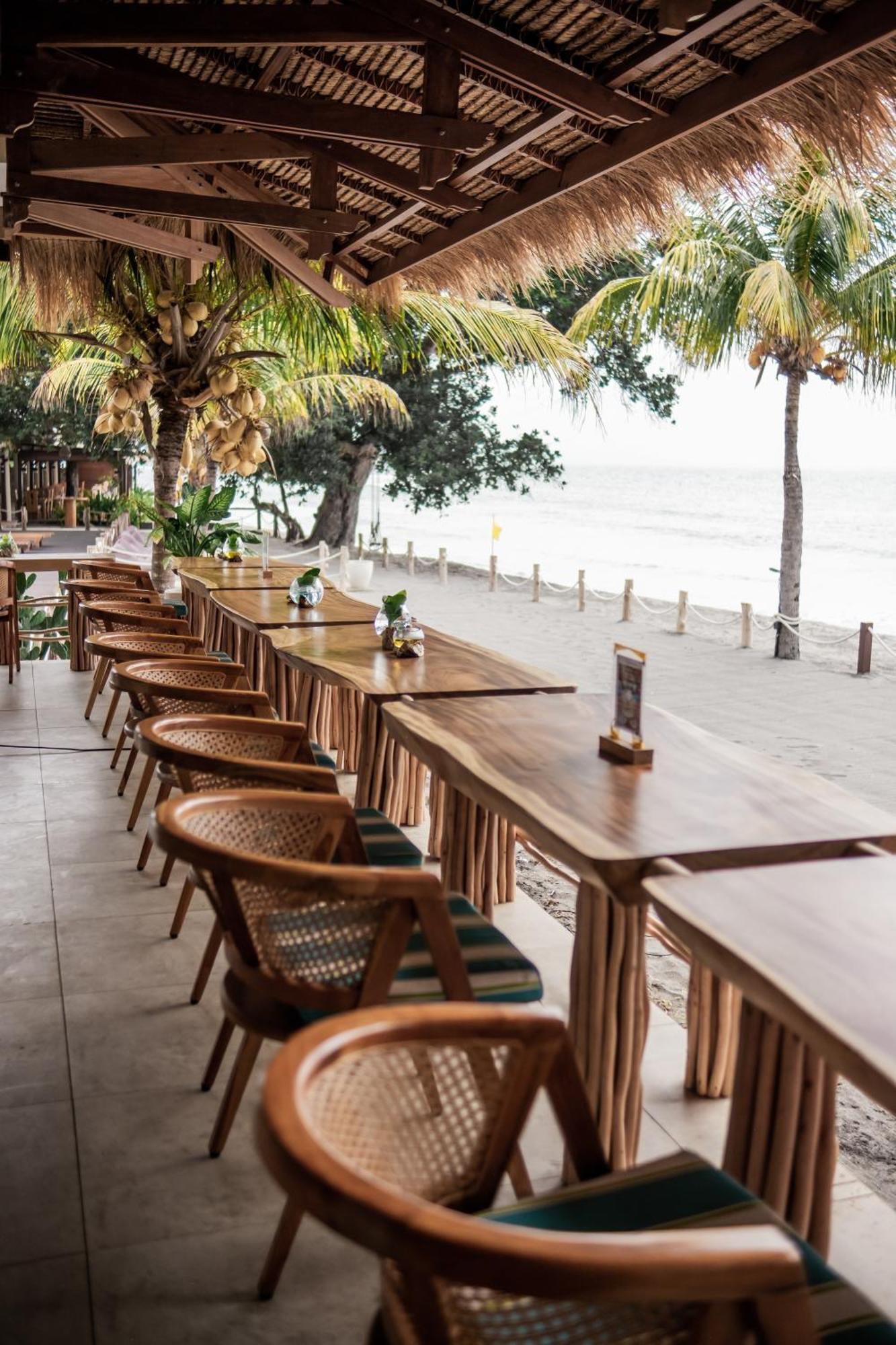 Living Asia Resort And Spa Senggigi Exterior photo