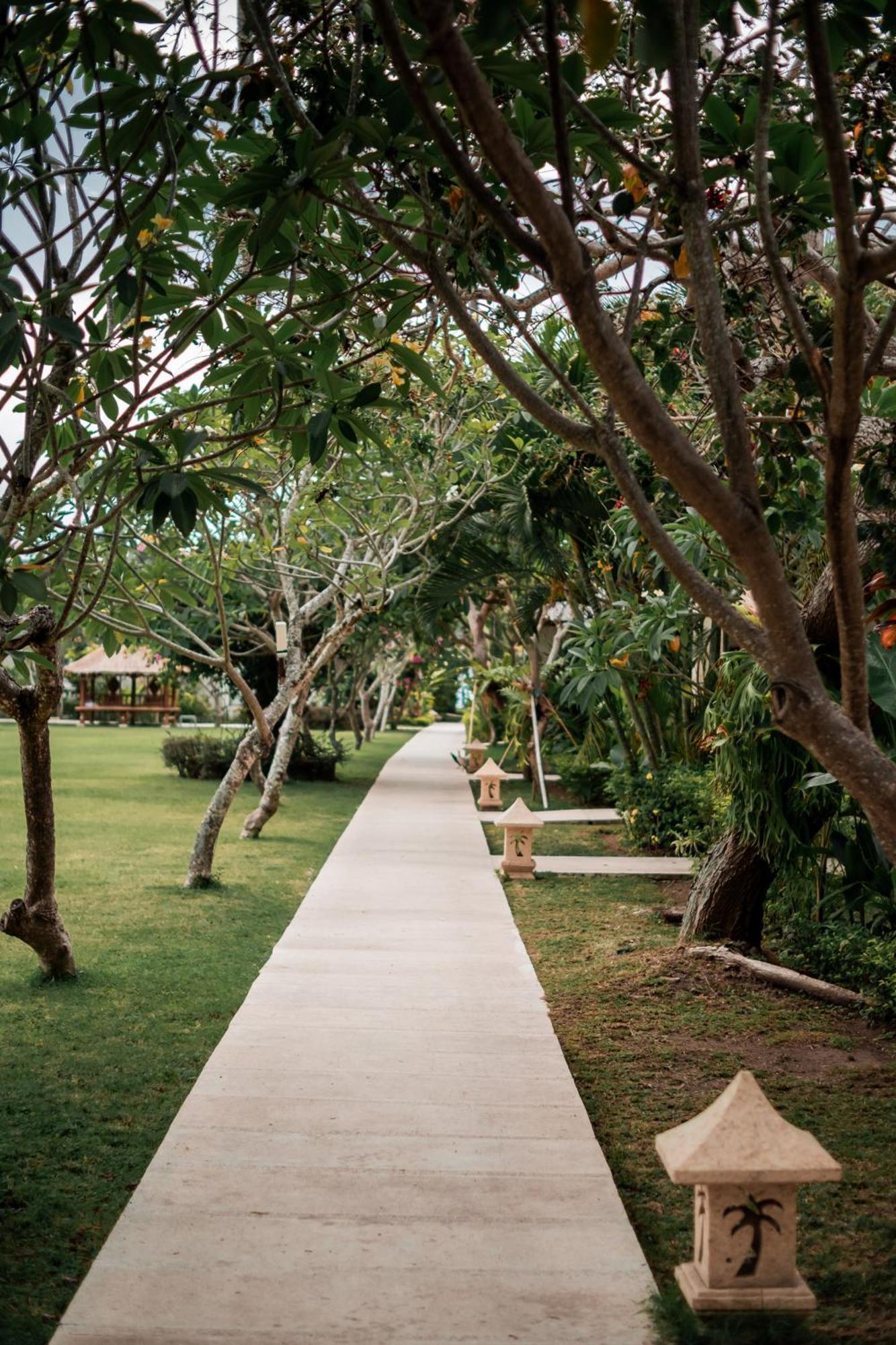 Living Asia Resort And Spa Senggigi Exterior photo