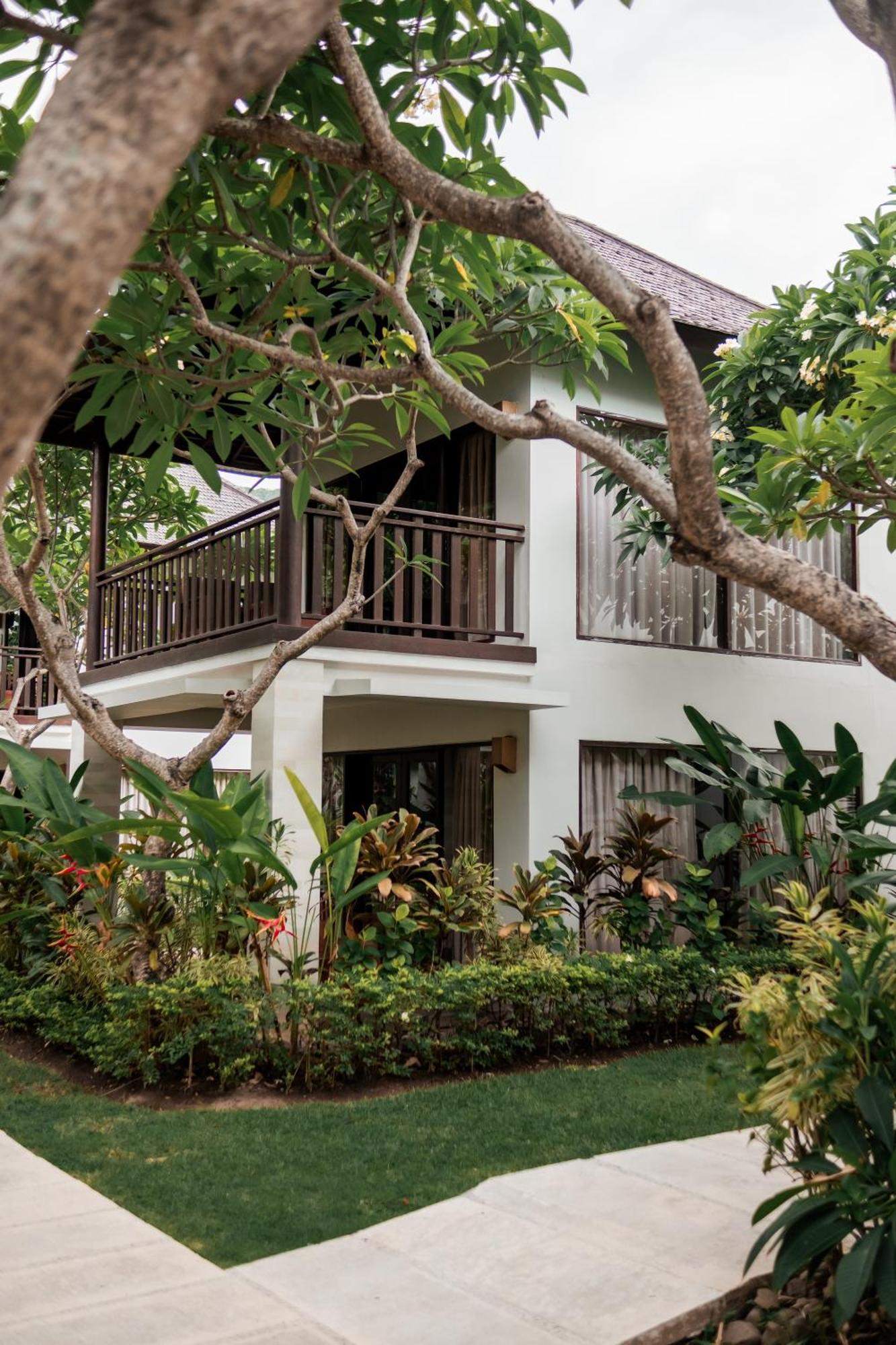 Living Asia Resort And Spa Senggigi Exterior photo